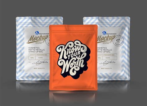 Plastic Pack Mockup&nbsp;Free