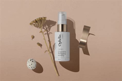 Cosmetic Pump Bottle Mockup&nbsp;Free